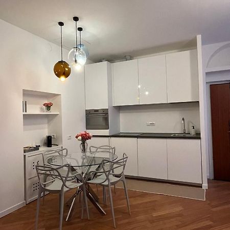 Casa Vercelli Delizioso Bilocale Moderno Nella Vecchia Milano Eksteriør billede