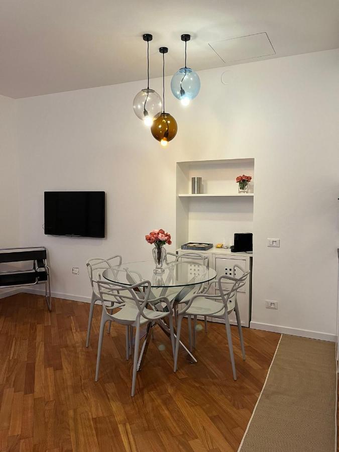 Casa Vercelli Delizioso Bilocale Moderno Nella Vecchia Milano Eksteriør billede