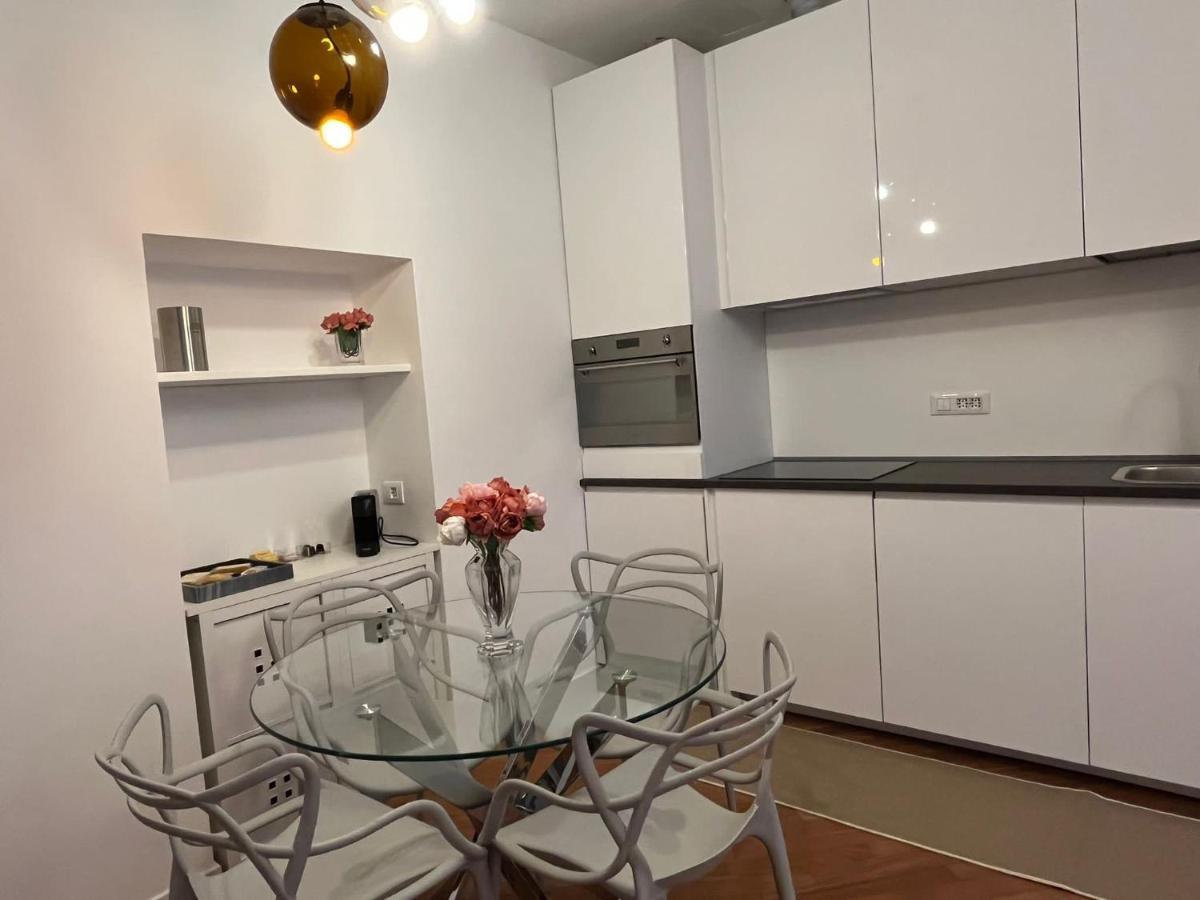 Casa Vercelli Delizioso Bilocale Moderno Nella Vecchia Milano Eksteriør billede