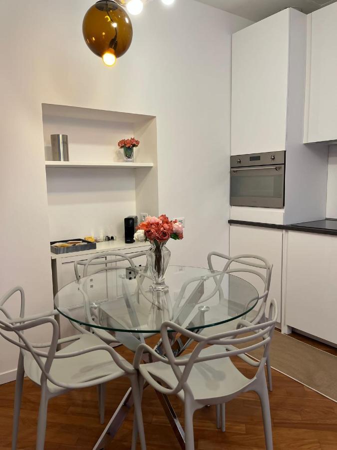 Casa Vercelli Delizioso Bilocale Moderno Nella Vecchia Milano Eksteriør billede