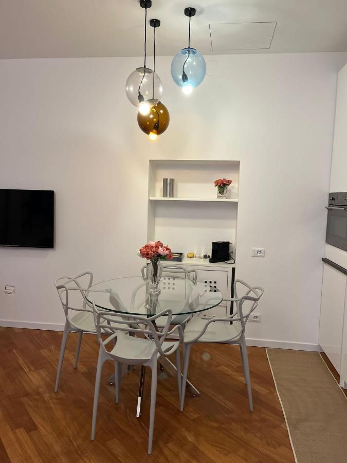 Casa Vercelli Delizioso Bilocale Moderno Nella Vecchia Milano Eksteriør billede