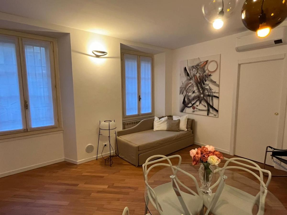Casa Vercelli Delizioso Bilocale Moderno Nella Vecchia Milano Eksteriør billede