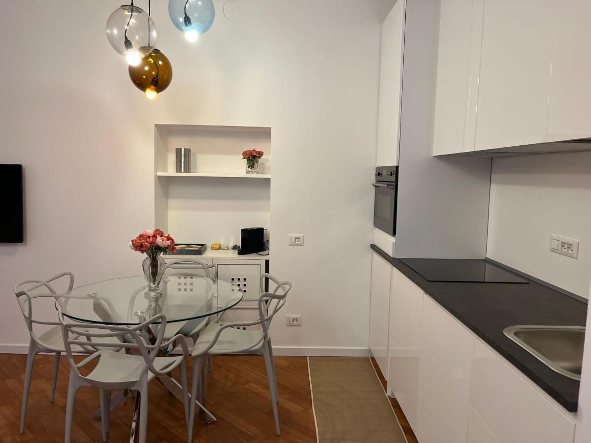 Casa Vercelli Delizioso Bilocale Moderno Nella Vecchia Milano Eksteriør billede