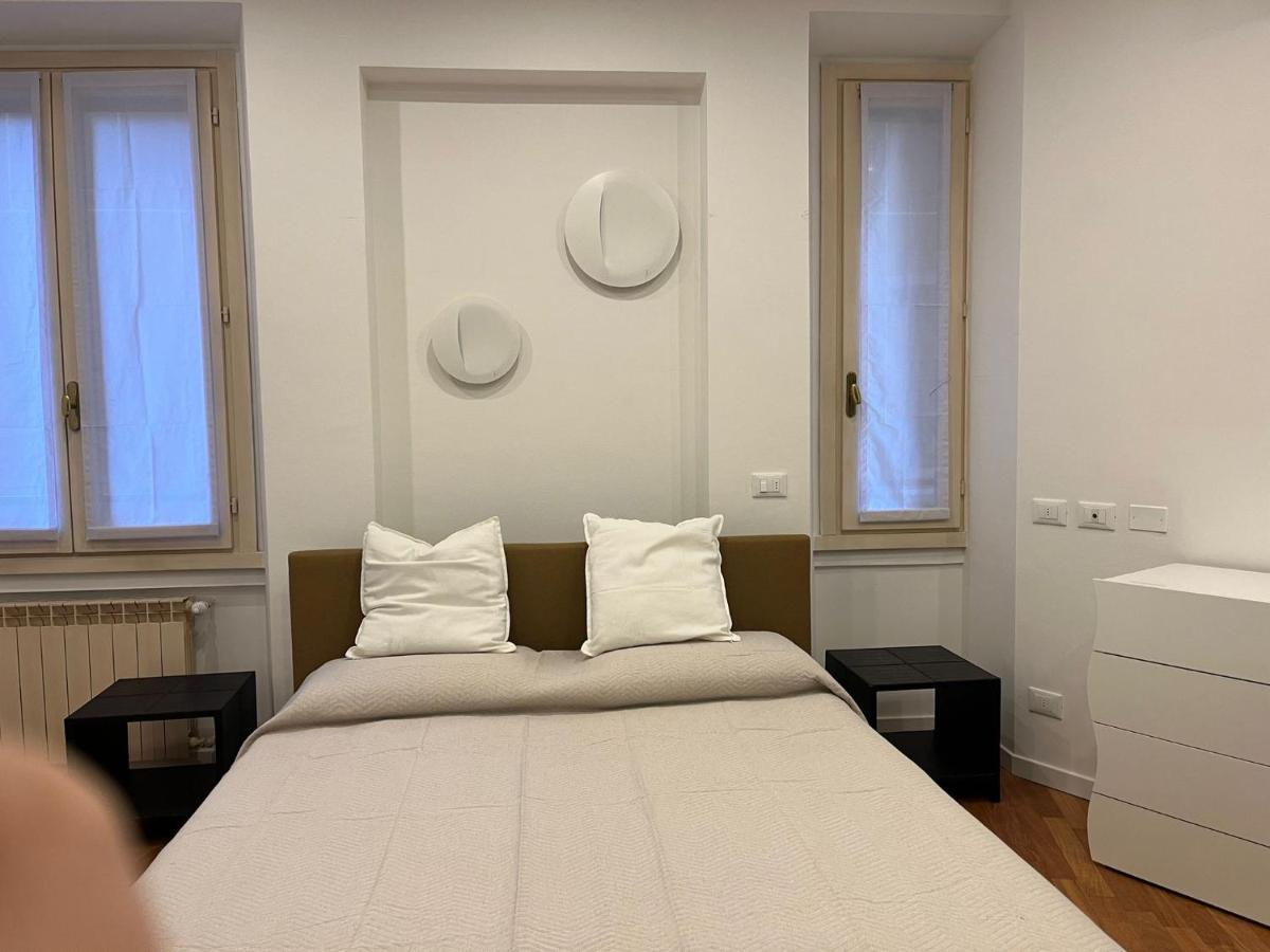 Casa Vercelli Delizioso Bilocale Moderno Nella Vecchia Milano Eksteriør billede
