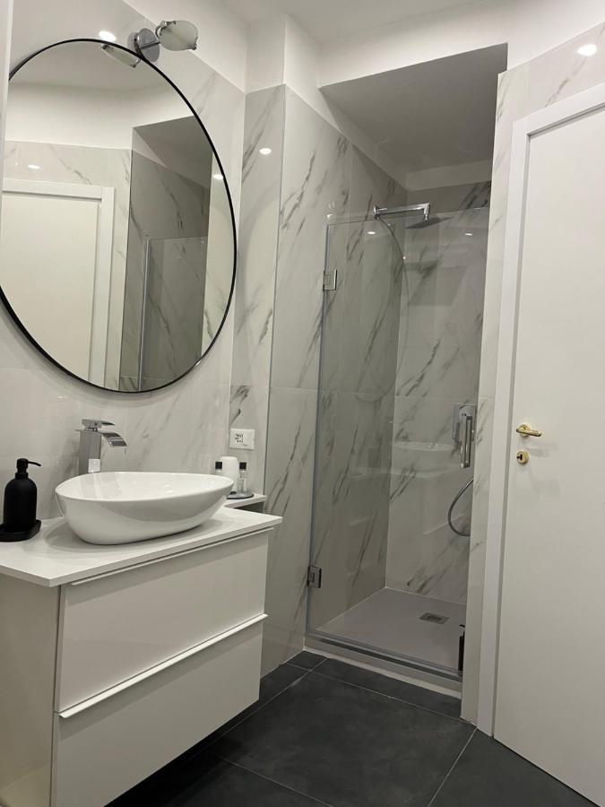 Casa Vercelli Delizioso Bilocale Moderno Nella Vecchia Milano Eksteriør billede