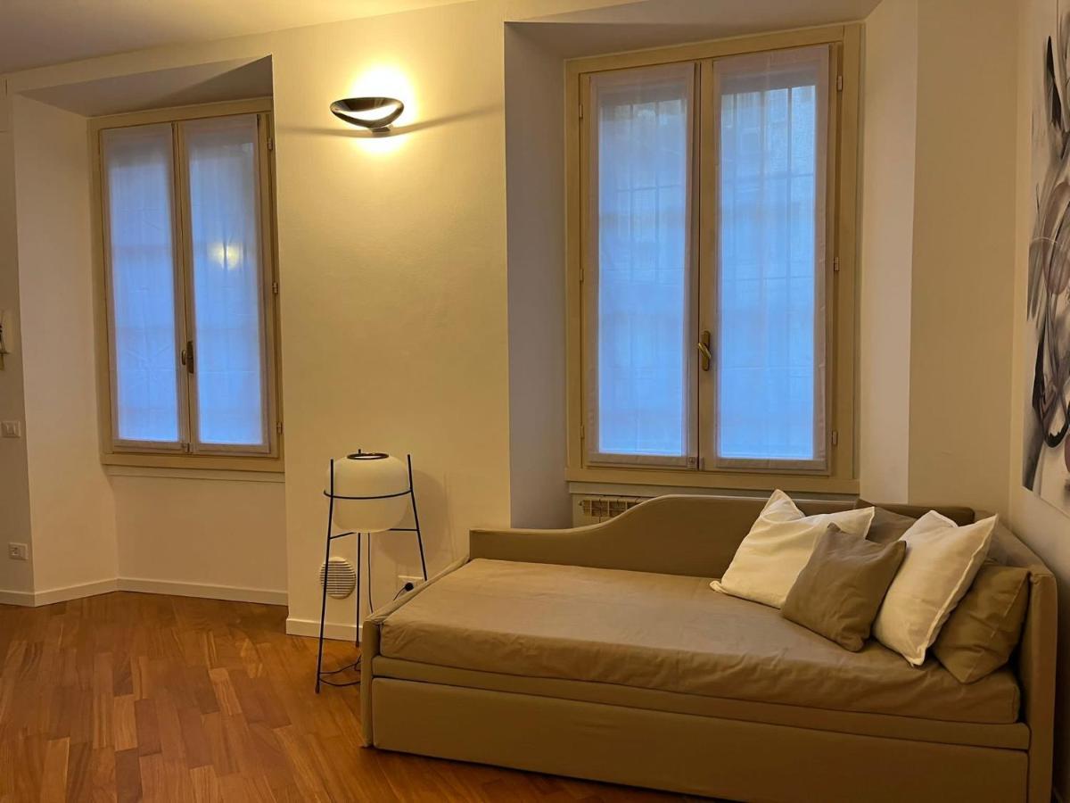 Casa Vercelli Delizioso Bilocale Moderno Nella Vecchia Milano Eksteriør billede