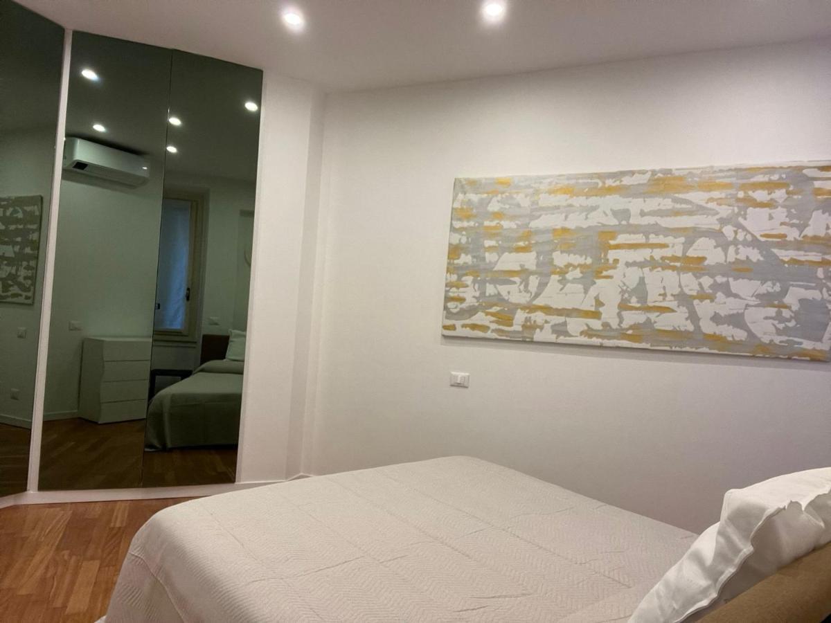 Casa Vercelli Delizioso Bilocale Moderno Nella Vecchia Milano Eksteriør billede
