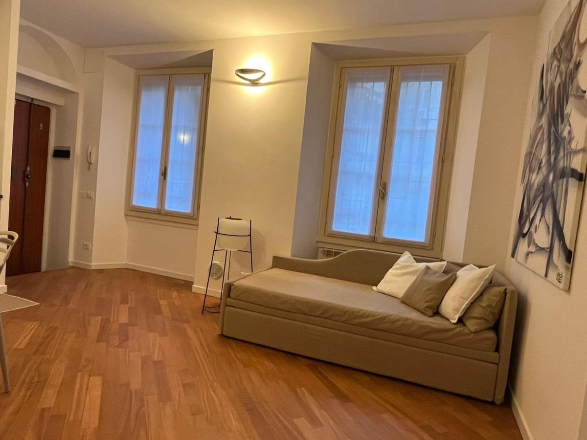 Casa Vercelli Delizioso Bilocale Moderno Nella Vecchia Milano Eksteriør billede